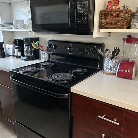 Lambert Family Beach Apartments Форт Лодърдейл Екстериор снимка