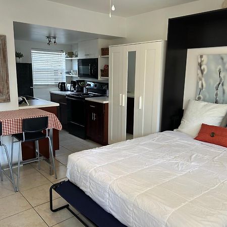 Lambert Family Beach Apartments Форт Лодърдейл Екстериор снимка