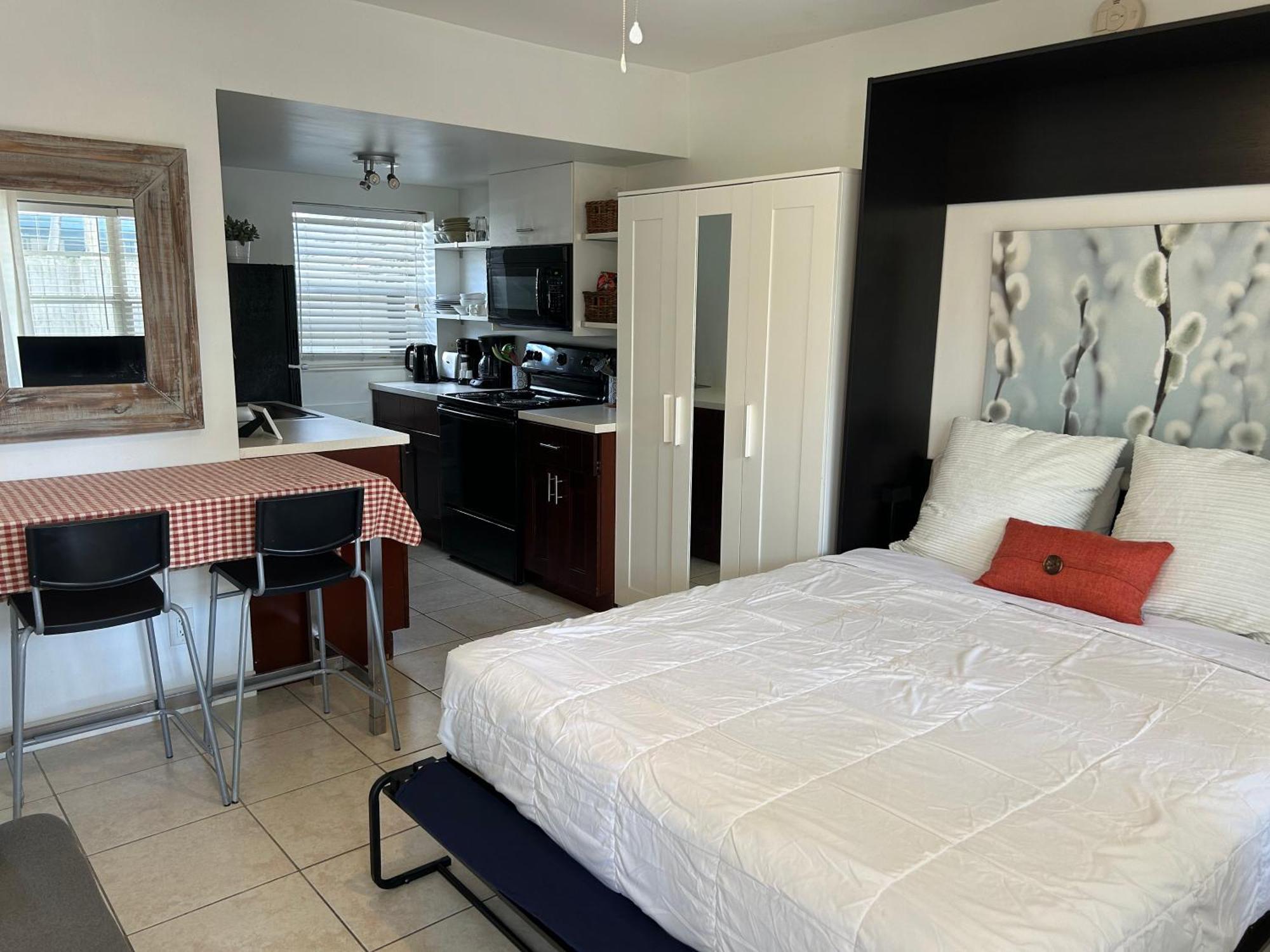 Lambert Family Beach Apartments Форт Лодърдейл Екстериор снимка