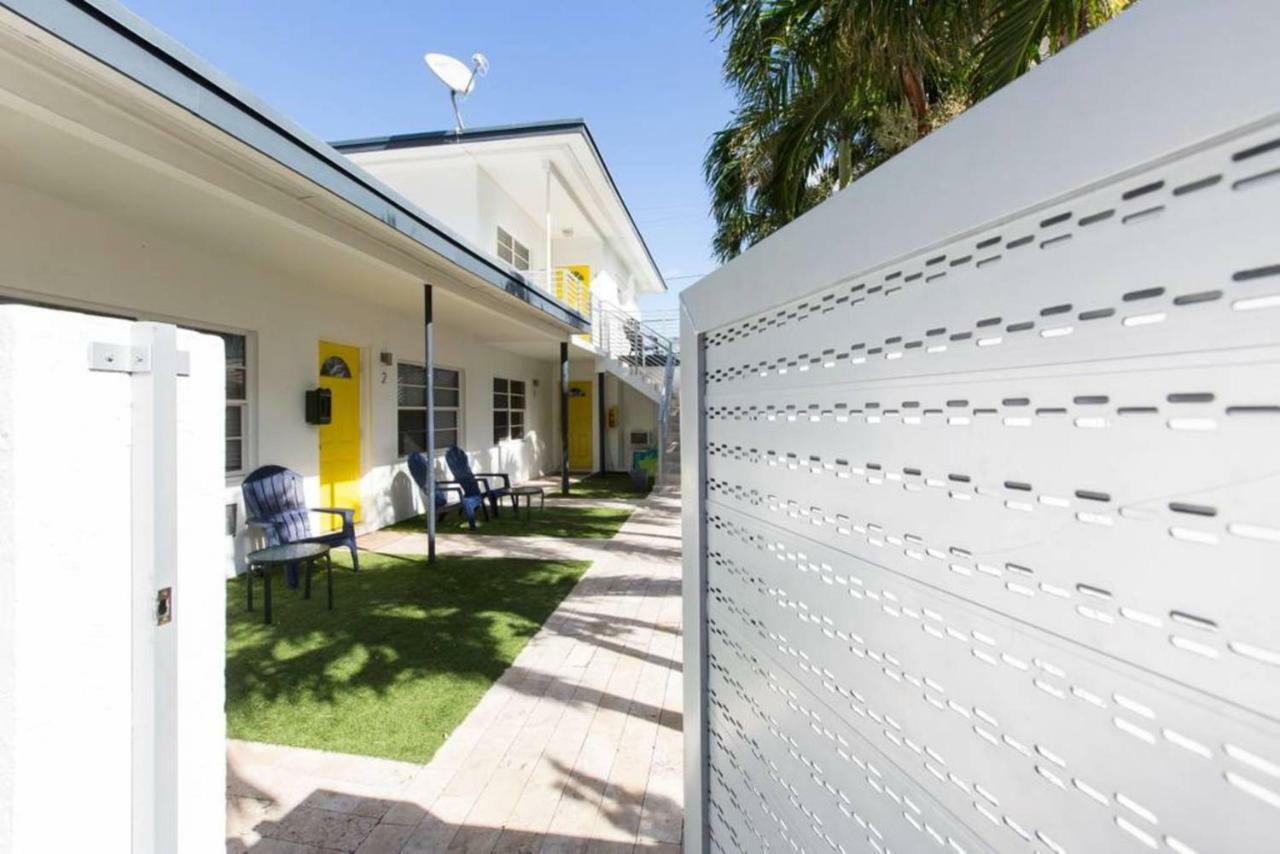 Lambert Family Beach Apartments Форт Лодърдейл Екстериор снимка