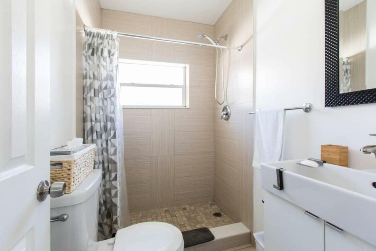 Lambert Family Beach Apartments Форт Лодърдейл Екстериор снимка